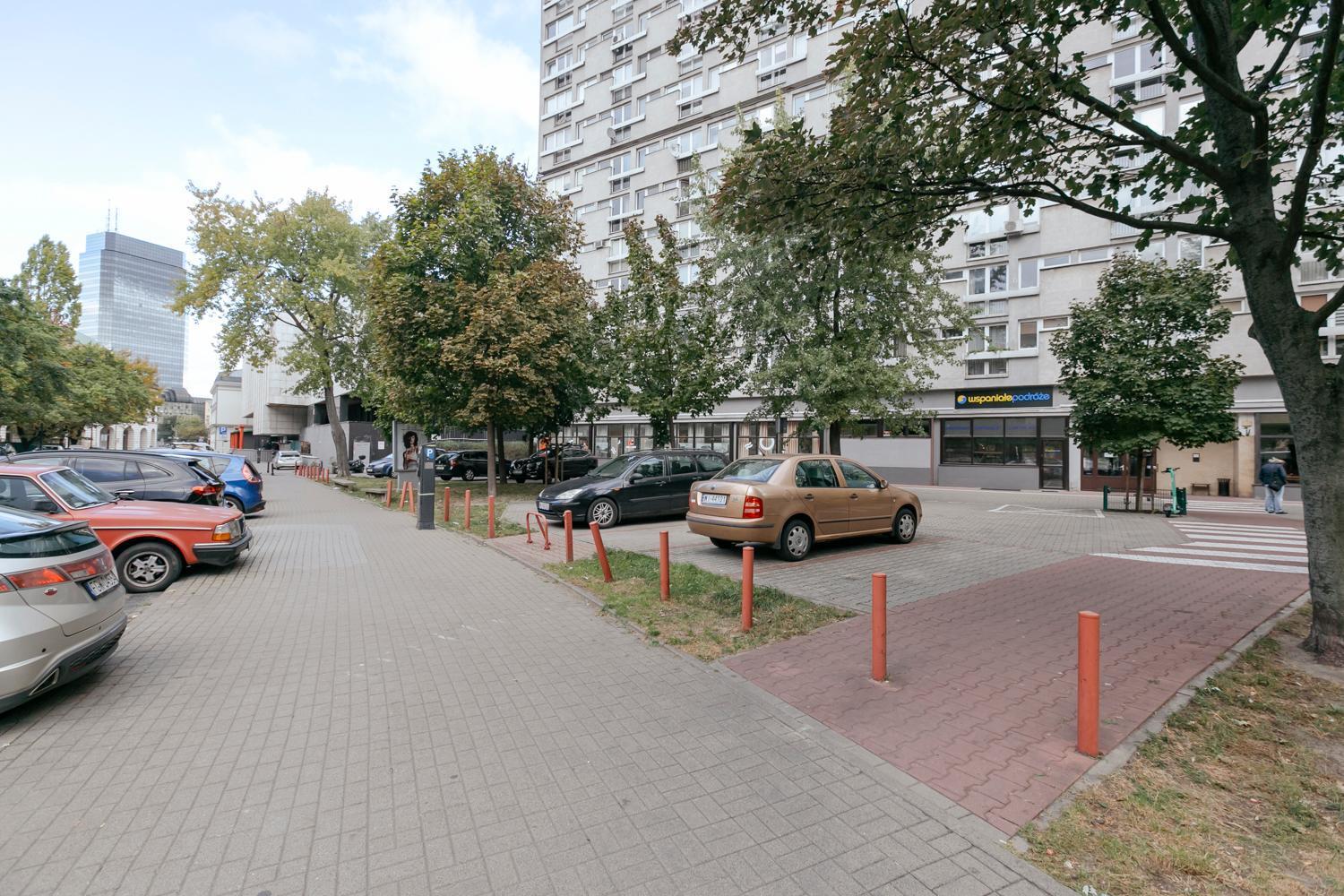 Przechodnia 2 Yellow - Biurko Oraz Wygodny Fotel Do Pracy - Better Rental Warschau Exterior foto